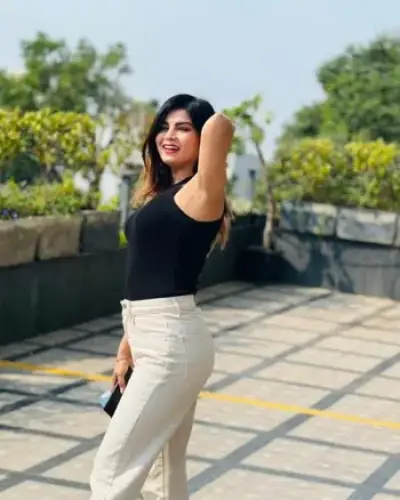 Call Girls Chakarnagar Cash On Delivery